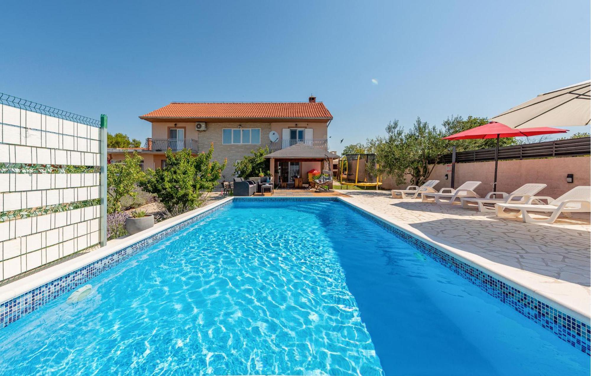 Amazing Home In Lisicic With Outdoor Swimming Pool Lisicici Exterior foto